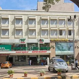 ** Otel Sunflower Hindistan
