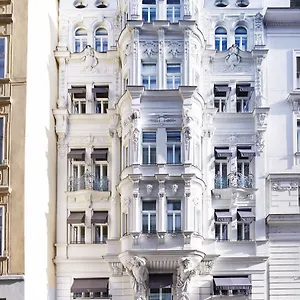 *** Otel Zur Wiener Staatsoper Avusturya