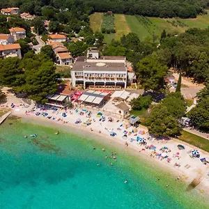 https://resort-centinera.in-istria.net